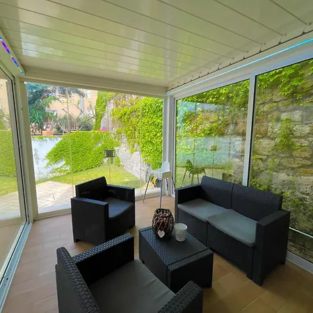 The Shabby House - Charming Seaside Retreat In Anzio, Steps From And Train Station Apartment Anzio