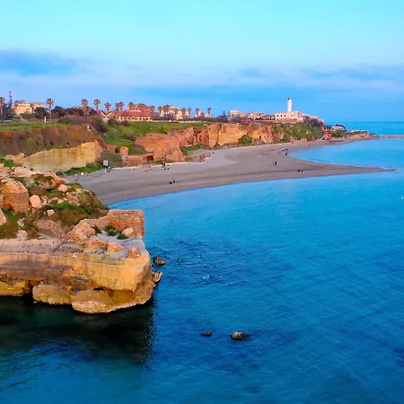 The Shabby House - Charming Seaside Retreat In Anzio, Steps From And Train Station Apartment *