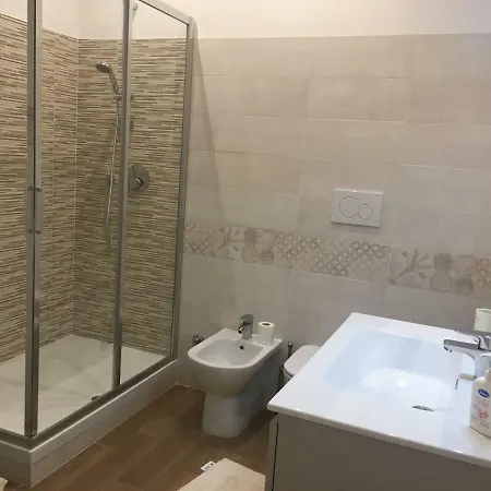 The Shabby House - Charming Seaside Retreat In Anzio, Steps From And Train Station Anzio