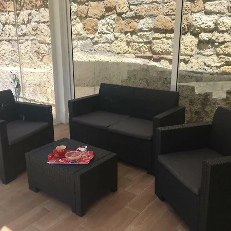 The Shabby House - Charming Seaside Retreat In Anzio, Steps From And Train Station Apartment Anzio