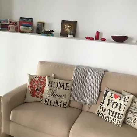 The Shabby House - Charming Seaside Retreat In Anzio, Steps From And Train Station